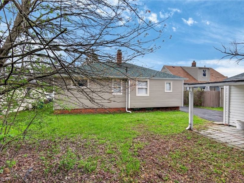 568 Heather Lane, Bedford, OH 44146 Photo 20