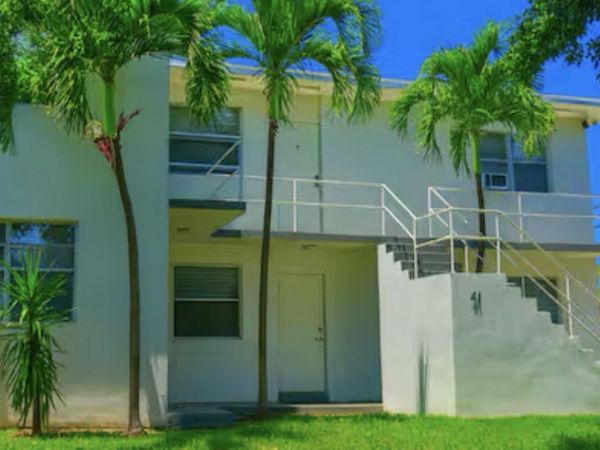 41 NE 1st Avenue, Unit 1-4, Dania Beach, FL 33004