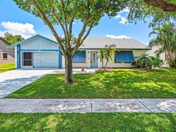 1146 NW 10th Street, Boynton Beach, FL 33426