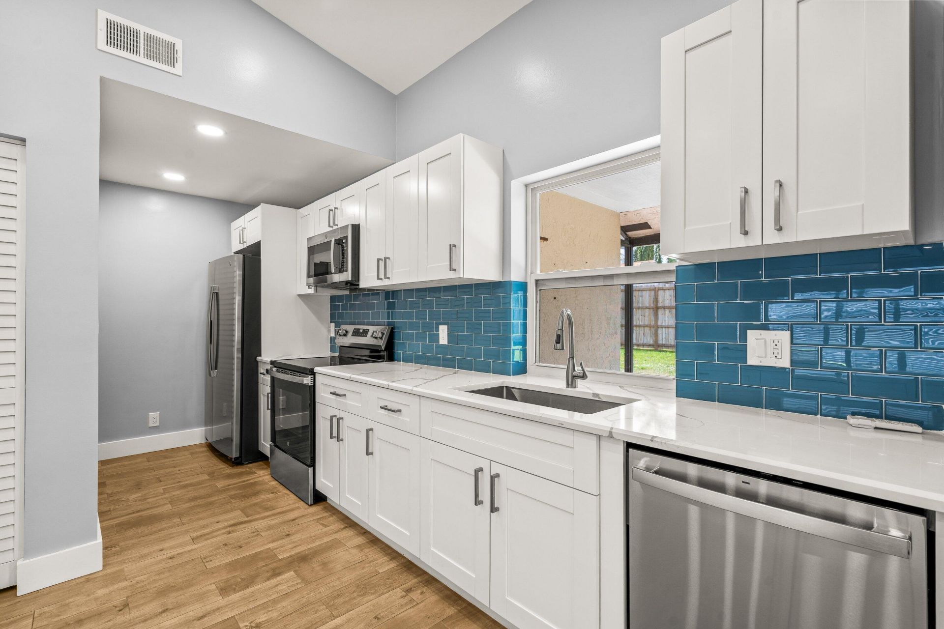 1146 NW 10th Street, Boynton Beach, FL 33426 Photo