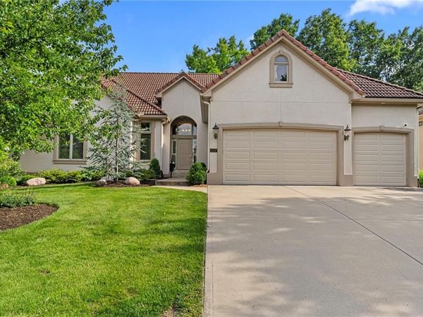 10507 W 145th Terrace, Overland Park, KS 66221
