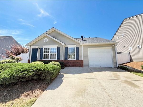 503 Oakleaf Court , Acworth, GA 30102