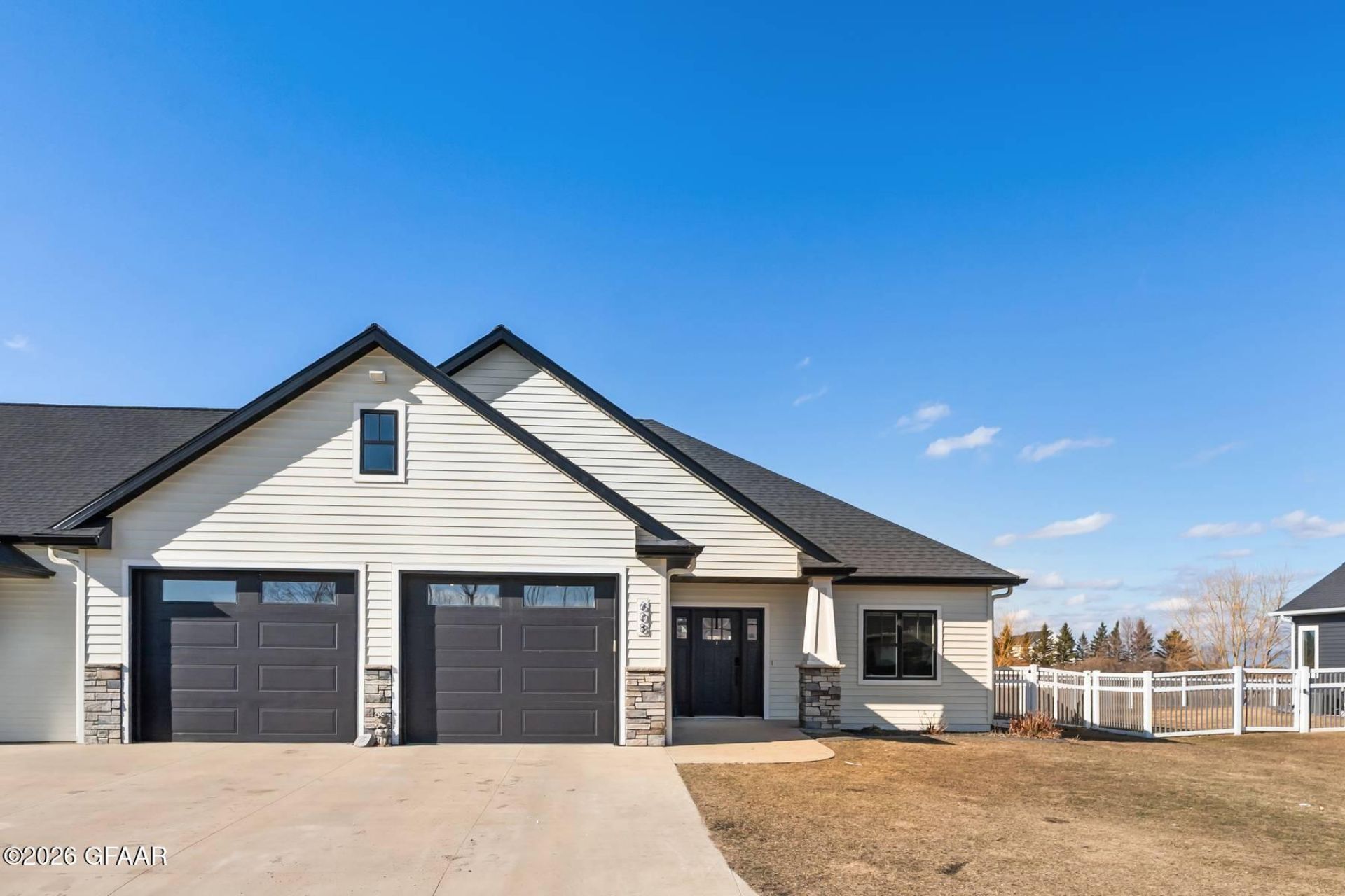 608 7TH Street N primary photo