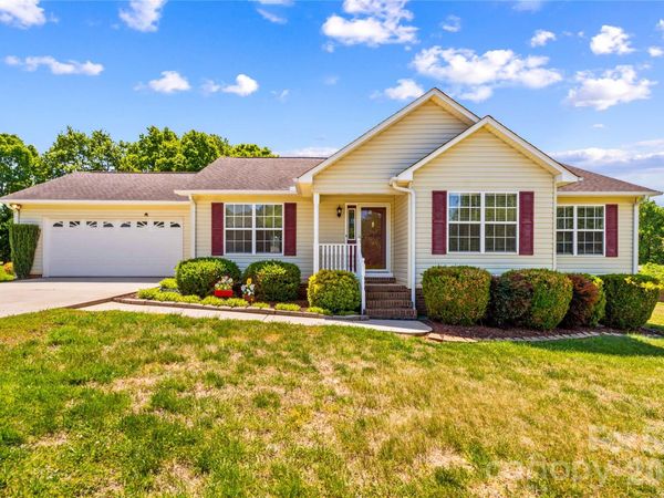 125 Fawnwood Drive, Statesville, NC 28625