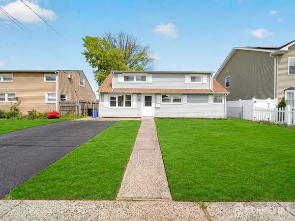 46 Arthur Avenue, Carteret, NJ 07008