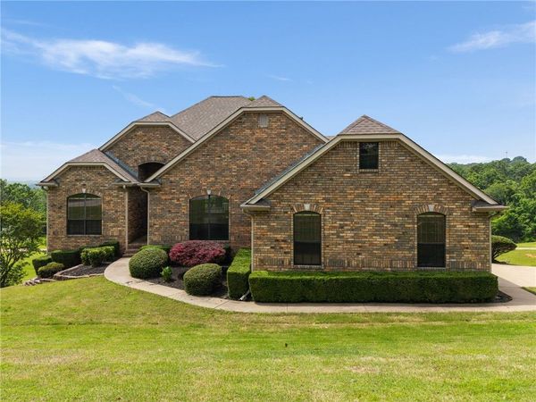 3819 TPC Drive , Alma, AR 72921