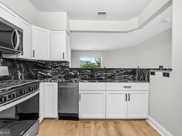 12915 ALTON SQUARE, Unit 216, HERNDON, VA 20170