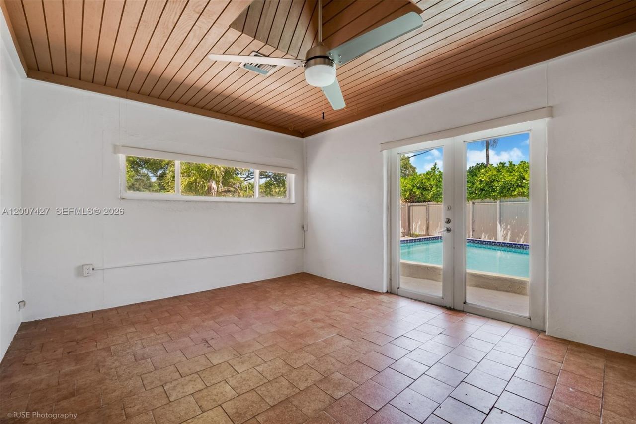 5889 Devonshire Blvd , Miami, FL 33155 Photo