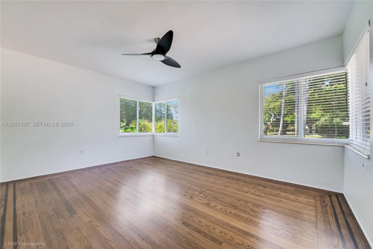 5889 Devonshire Blvd, Miami, FL 33155 Photo