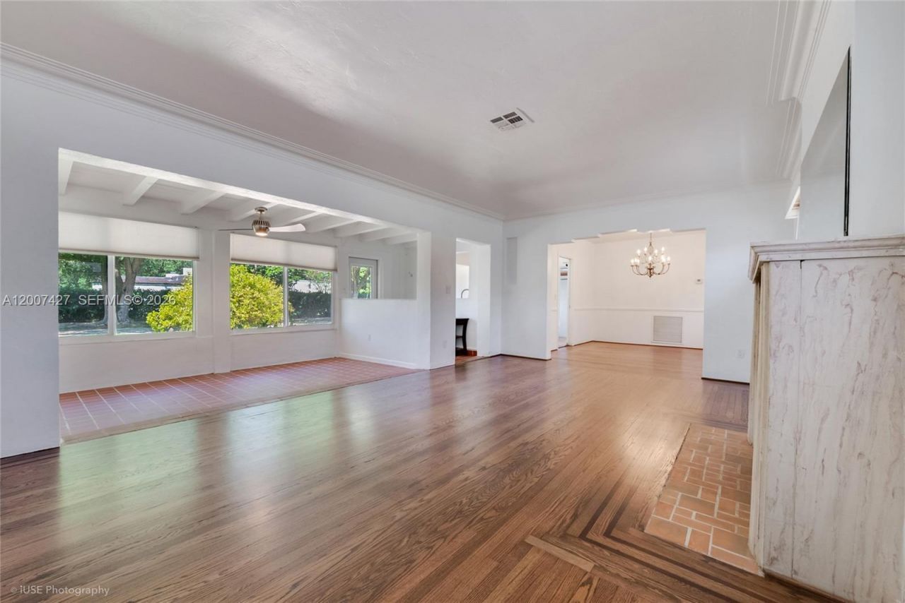 5889 Devonshire Blvd, Miami, FL 33155 Photo