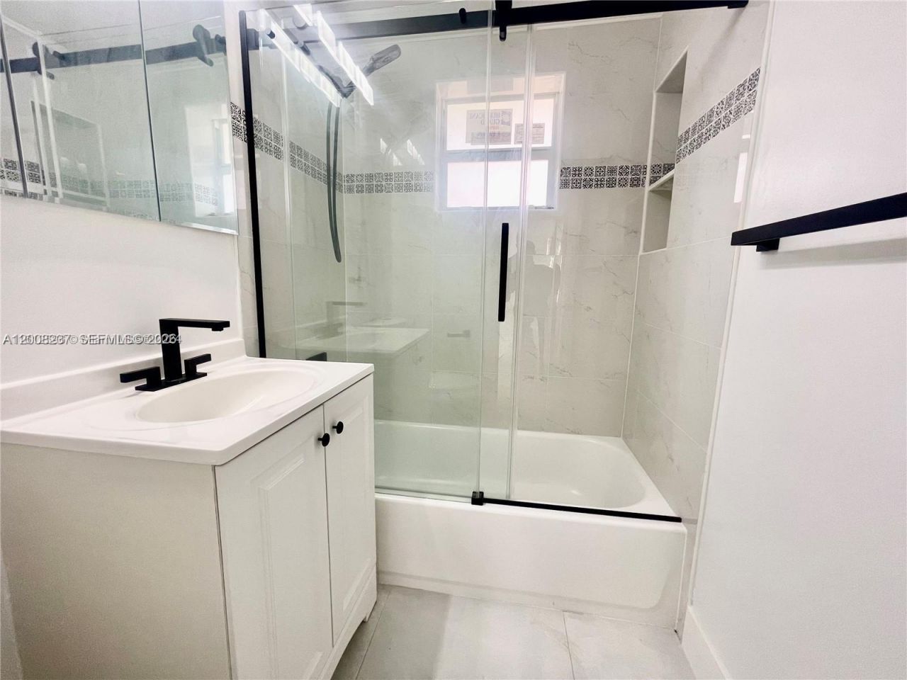 1649 NE 8th Ave , Fort Lauderdale, FL 33305 Photo