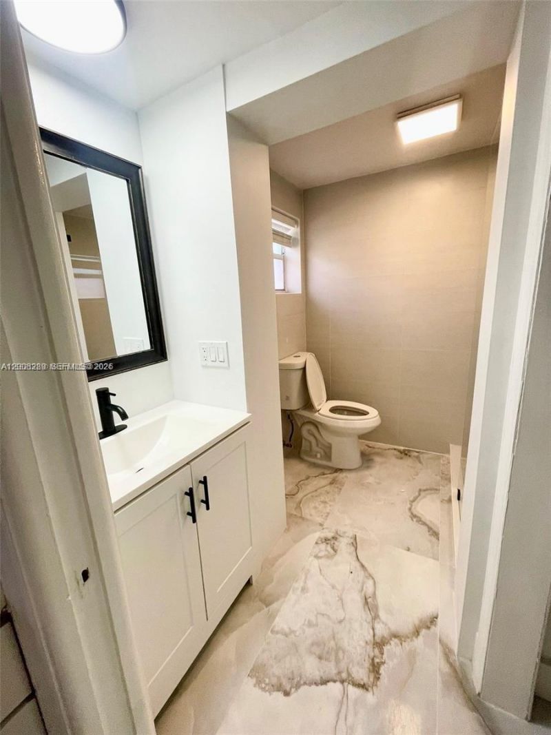 1649 NE 8th Ave, Unit 1, Fort Lauderdale, FL 33305 Photo