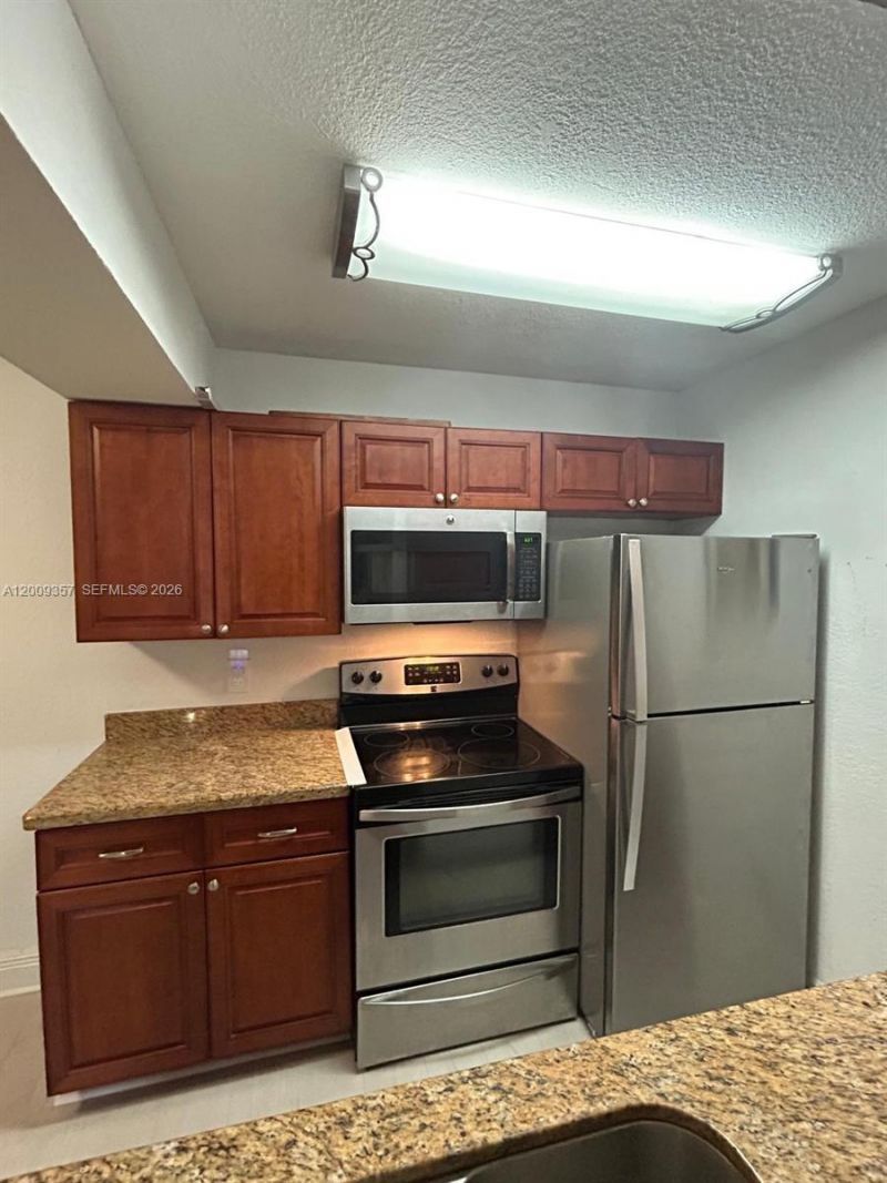 15551 SW 104th Ter , Unit 814, Miami, FL 33196 Photo