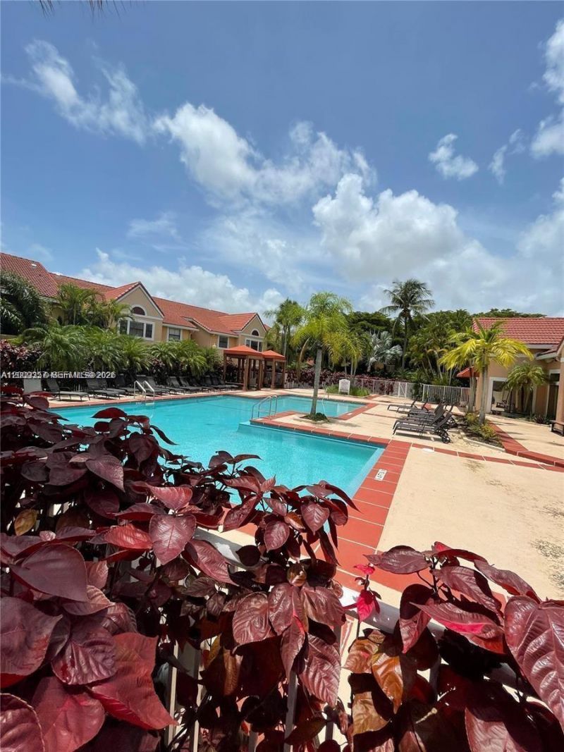 15551 SW 104th Ter , Unit 814, Miami, FL 33196 Photo