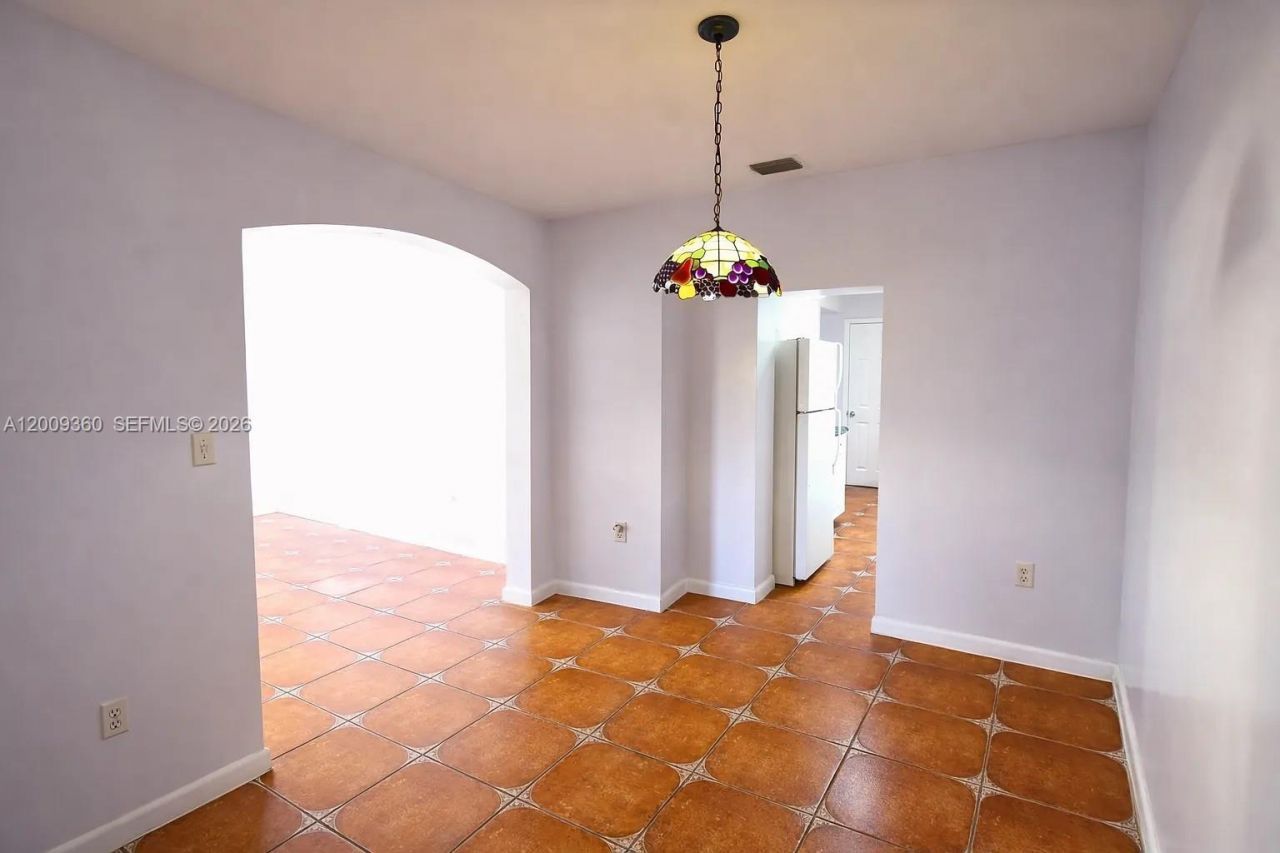 2544 SW 20th St, Unit 2544, Miami, FL 33145 Photo
