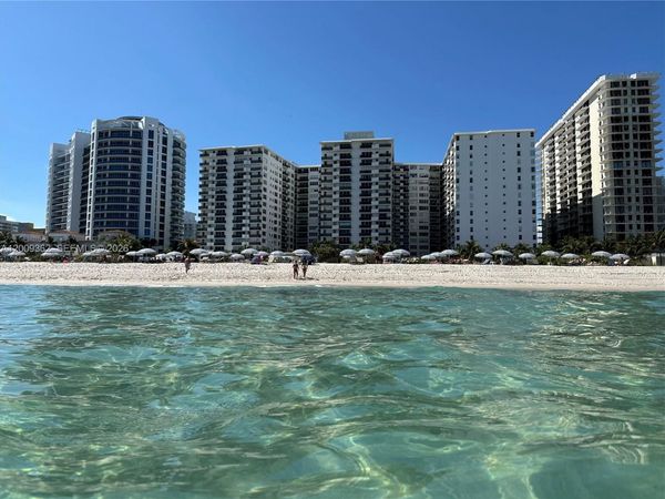 6039 Collins Ave, Unit 826, Miami Beach, FL 33140