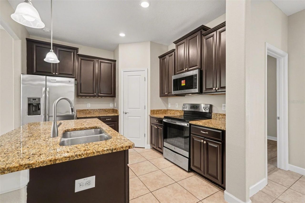 28522 E Pleasant Bay Loop, Wesley Chapel, FL 33543 Photo