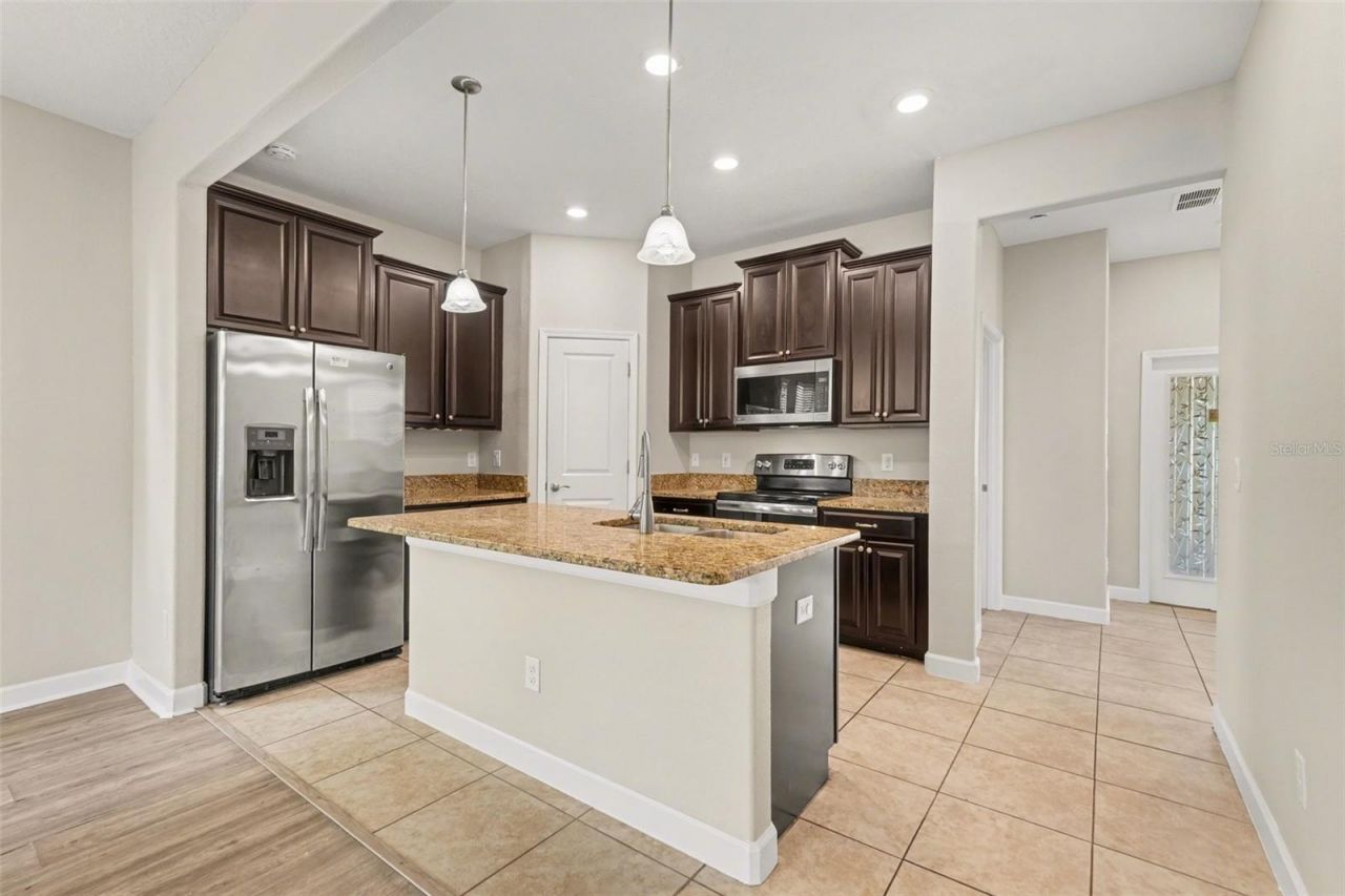 28522 E Pleasant Bay Loop, Wesley Chapel, FL 33543 Photo