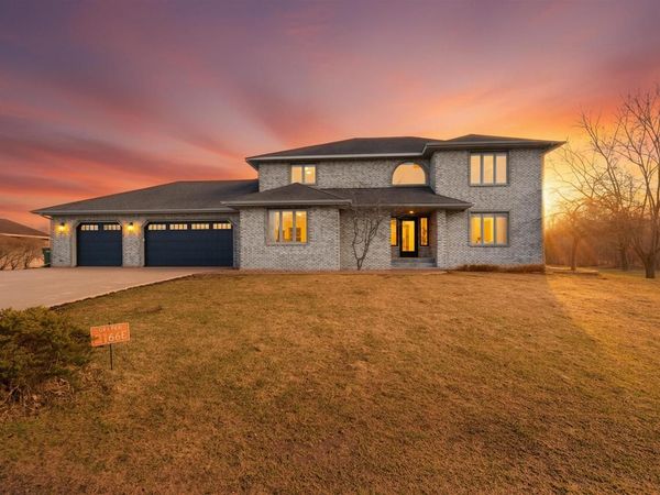 2166 E Detroit St, Superior, WI 54880