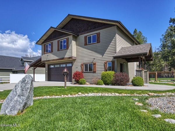 453 Birch Haven Dr, Sagle, ID 83860