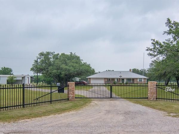 125 Circle P Heights Road, Brownwood, TX 76801