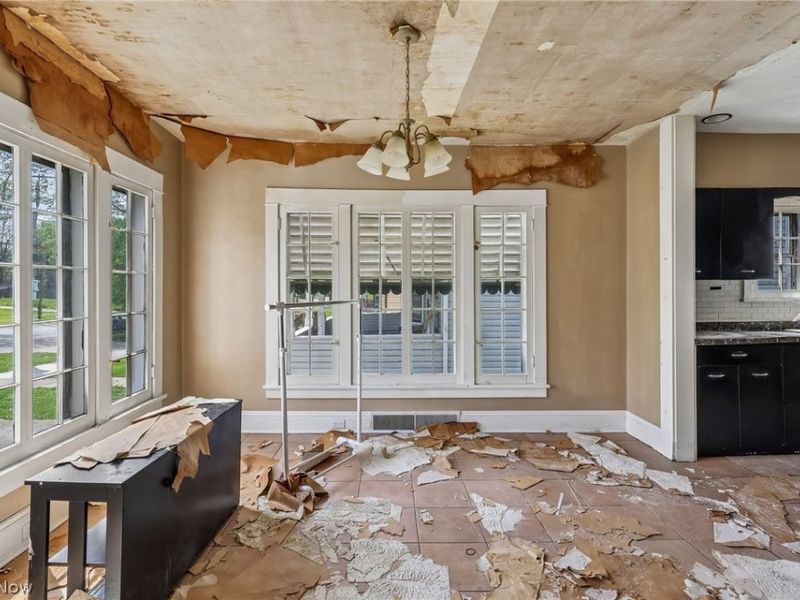 6821 Fleet Avenue, Cleveland, OH 44105 Photo 19