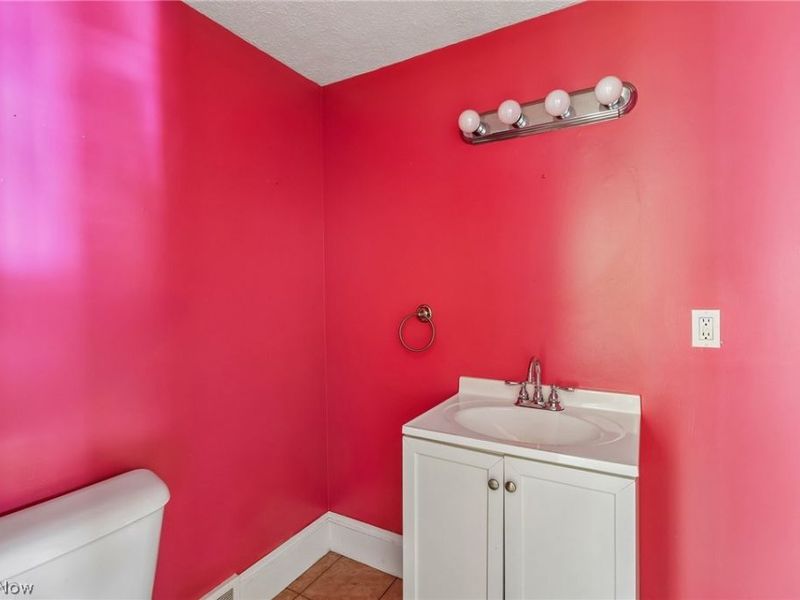 6821 Fleet Avenue, Cleveland, OH 44105 Photo 22