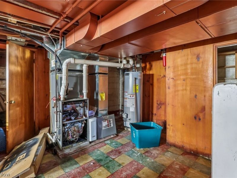 6821 Fleet Avenue, Cleveland, OH 44105 Photo 42