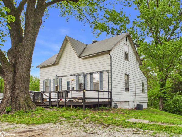 325 Marion Street, Warsaw, IL 62379