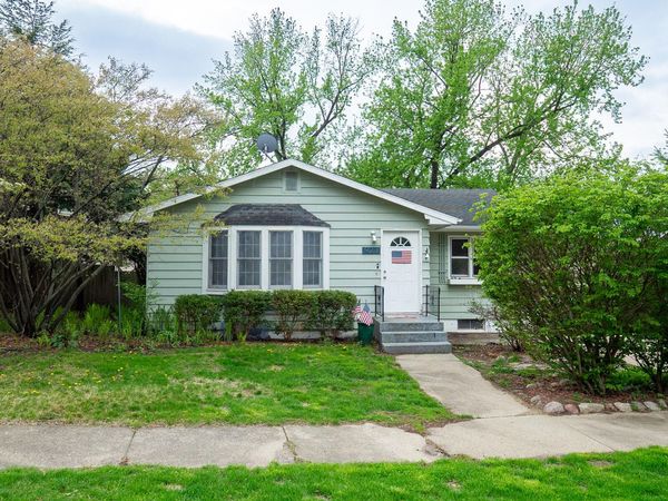 923 Bell Avenue, New Buffalo, MI 49117