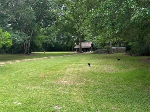 3086 S VERNON Drive, Zachary, LA 70791