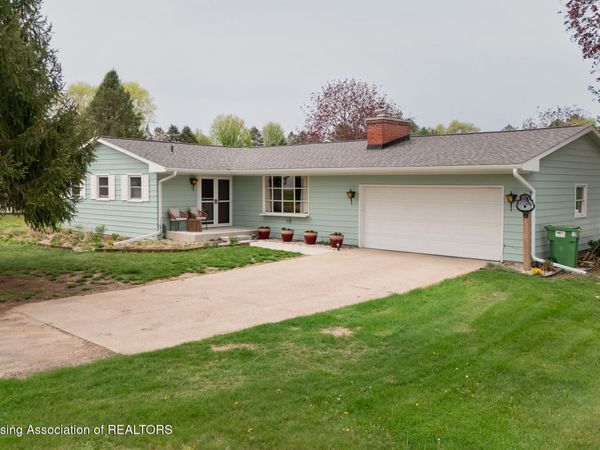 17287 10 Mile Road, Battle Creek, MI 49014