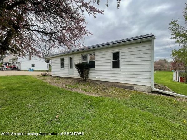 5662 E Clark Road, Bath, MI 48808