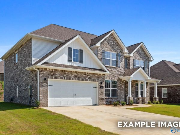 821 Ronnie Drive, Hartselle, AL 35640