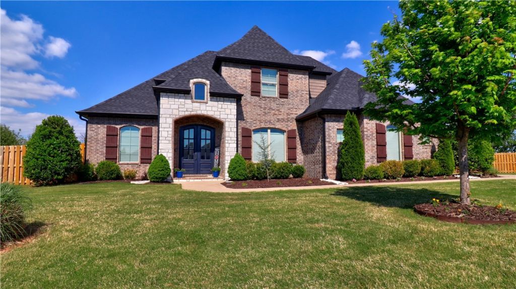 940 Via Firenze Avenue, Tontitown, AR 72762 Main Photo