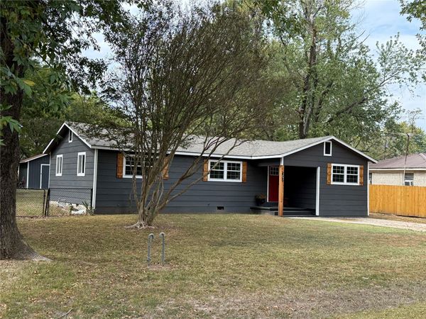 702 6th Avenue, Warner, OK 74469
