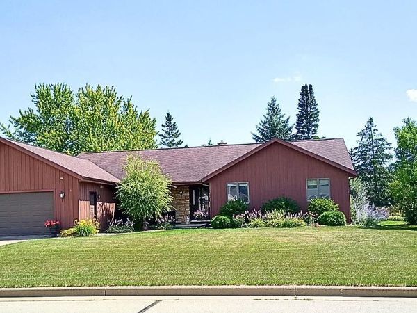 4715 PERIWINKLE COURT, Appleton, WI 54914