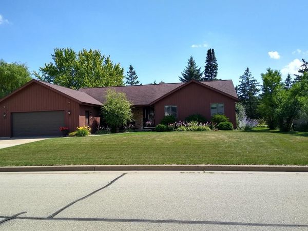4715 PERIWINKLE COURT, Appleton, WI 54914