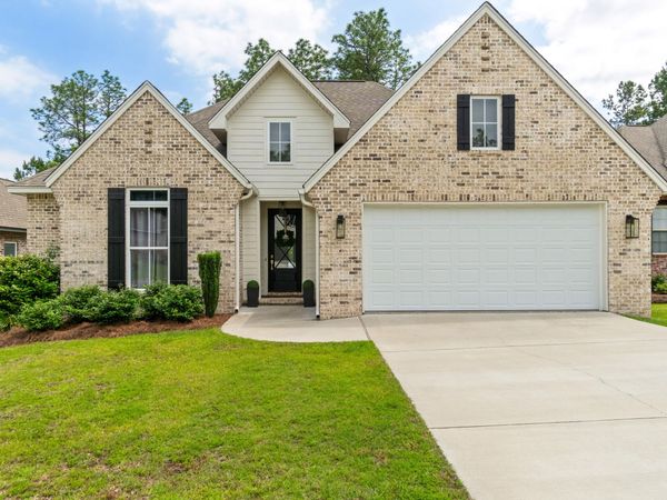 25 Waverly Ct., Hattiesburg, MS 39402