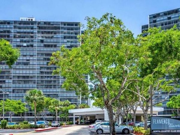 3701 N Country Club Dr , Unit 607, Aventura, FL 33180