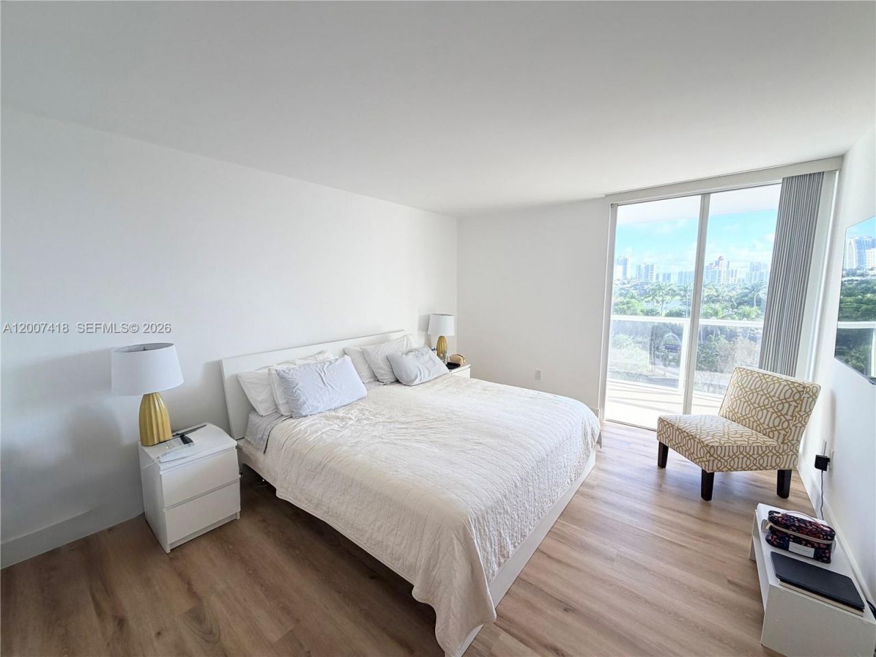 3701 N Country Club Dr , Unit 607, Aventura, FL 33180 Photo