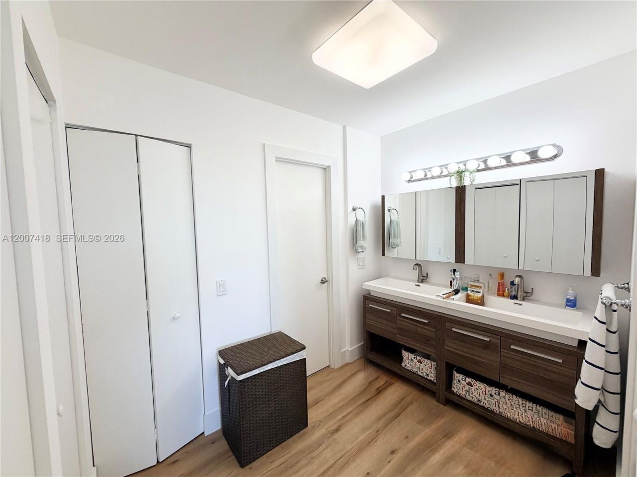 3701 N Country Club Dr , Unit 607, Aventura, FL 33180 Photo