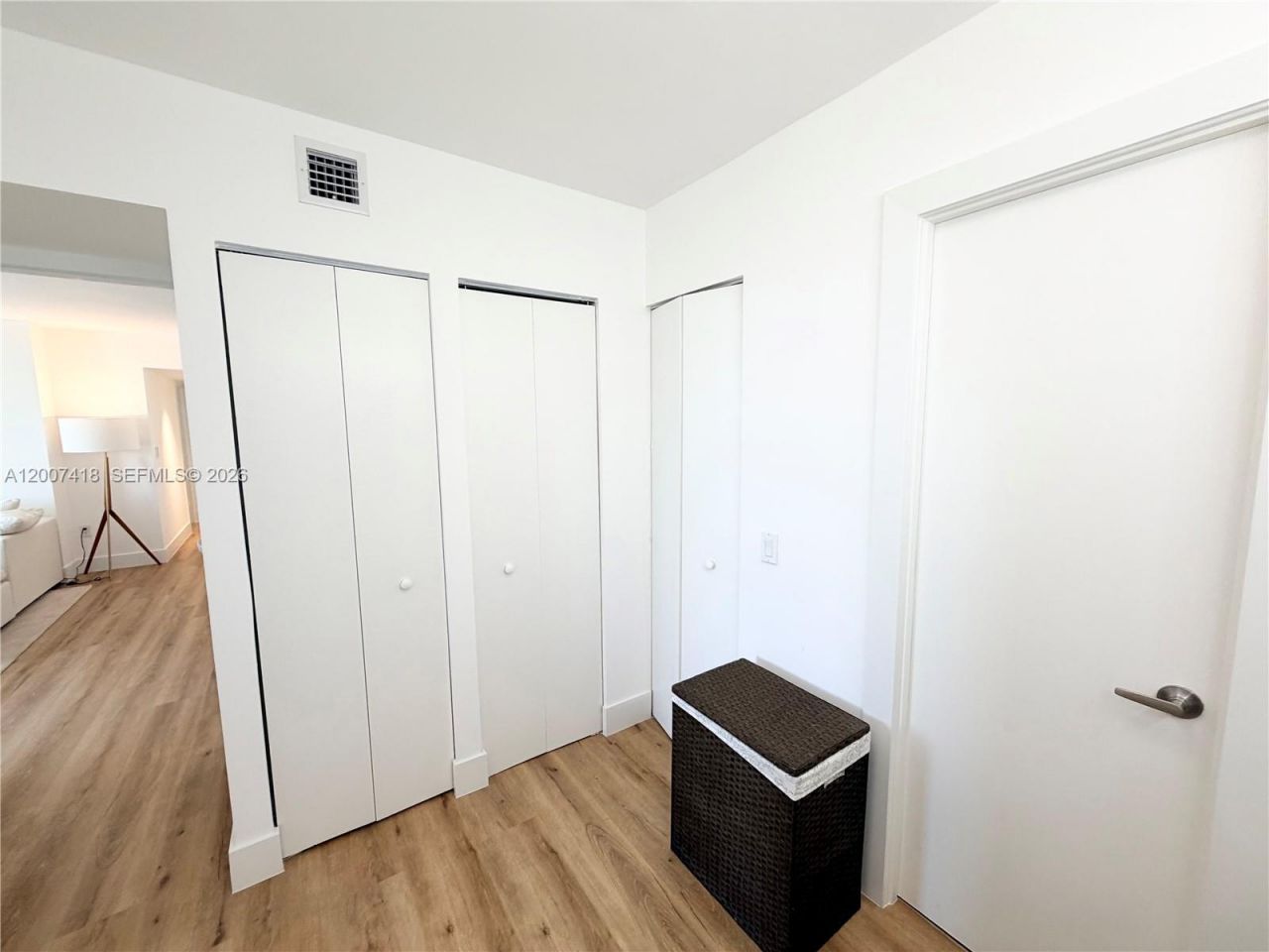 3701 N Country Club Dr , Unit 607, Aventura, FL 33180 Photo