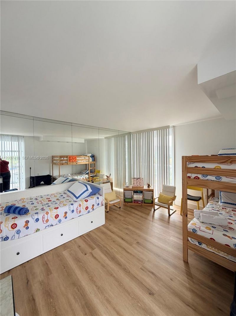 3701 N Country Club Dr , Unit 607, Aventura, FL 33180 Photo