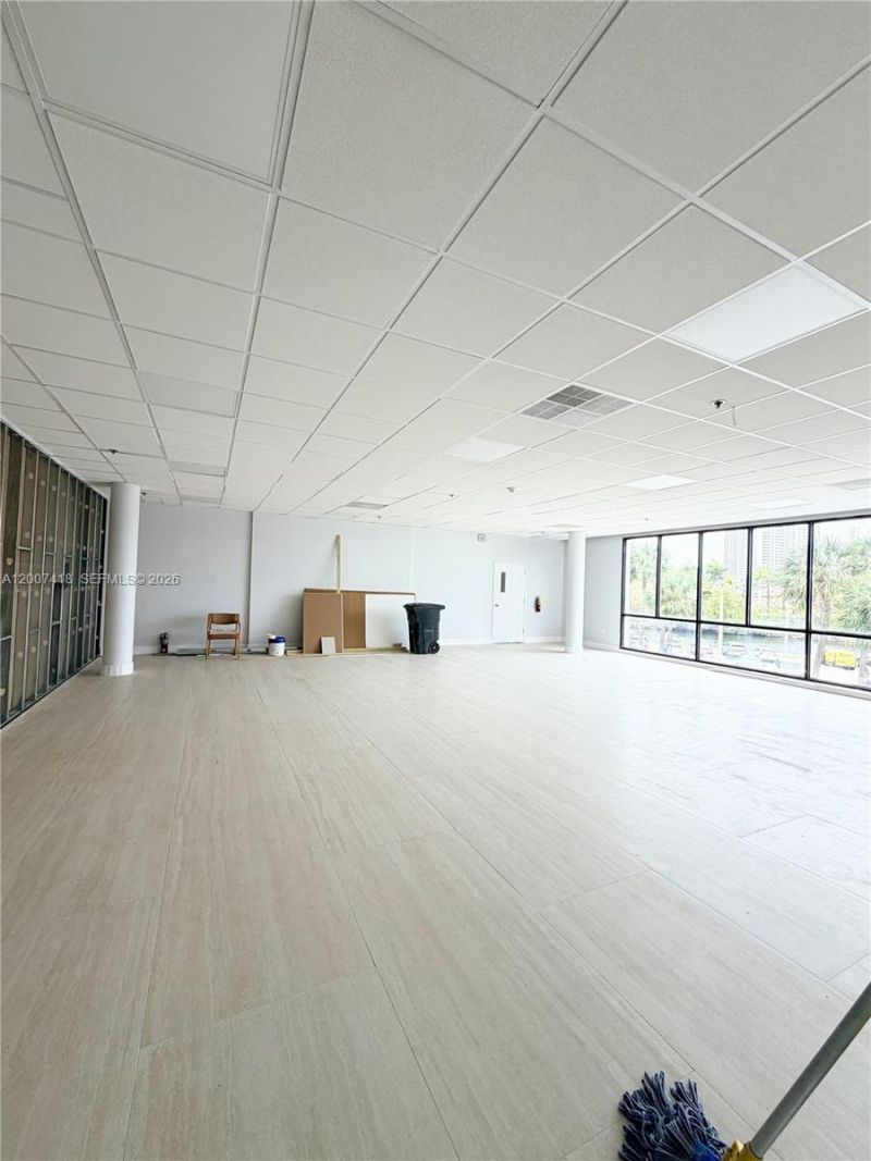 3701 N Country Club Dr , Unit 607, Aventura, FL 33180 Photo