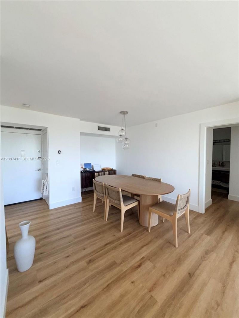 3701 N Country Club Dr , Unit 607, Aventura, FL 33180 Photo