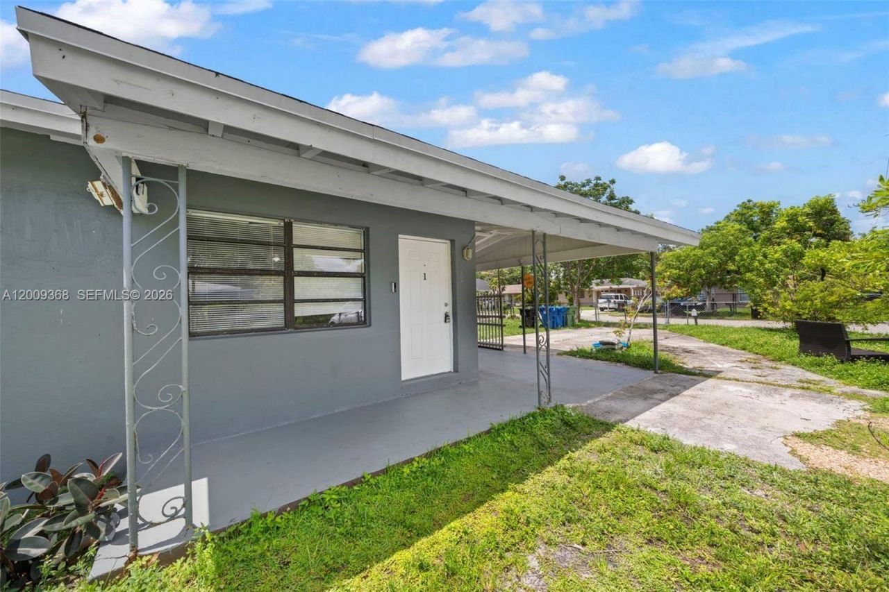 1344 NW 7th Ter , Fort Lauderdale, FL 33311 Photo