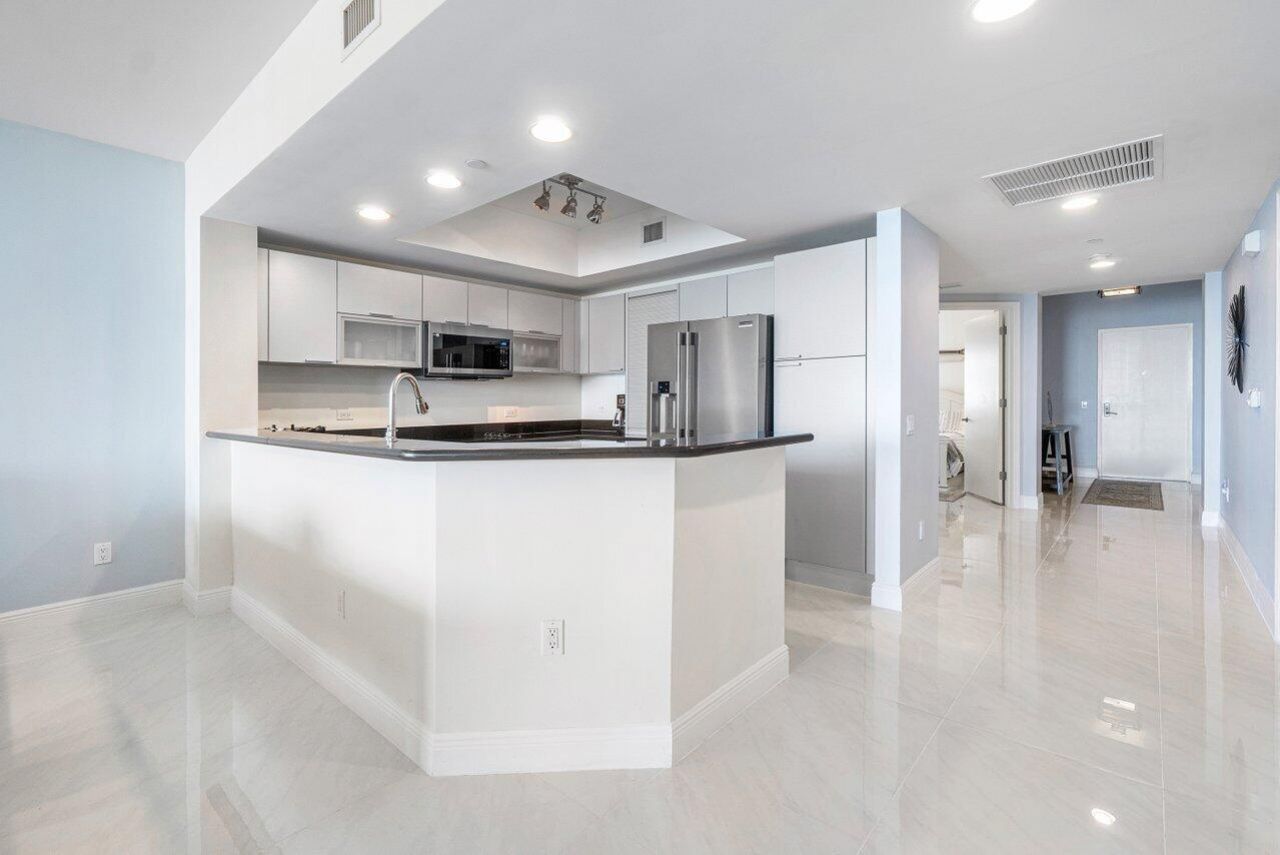 2650 Lake Shore Drive, Unit 1003, Riviera Beach, FL 33404 Photo