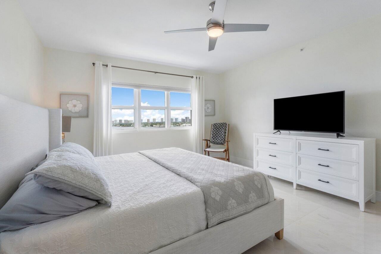 2650 Lake Shore Drive, Unit 1003, Riviera Beach, FL 33404 Photo