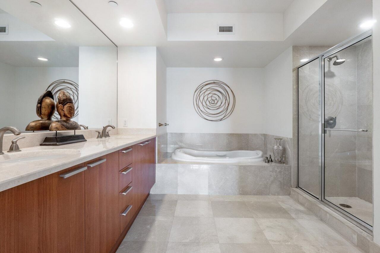 2650 Lake Shore Drive, Unit 1003, Riviera Beach, FL 33404 Photo